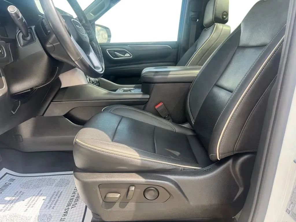 Used 2023 GMC Yukon XL SLT AWD/4WD image 9