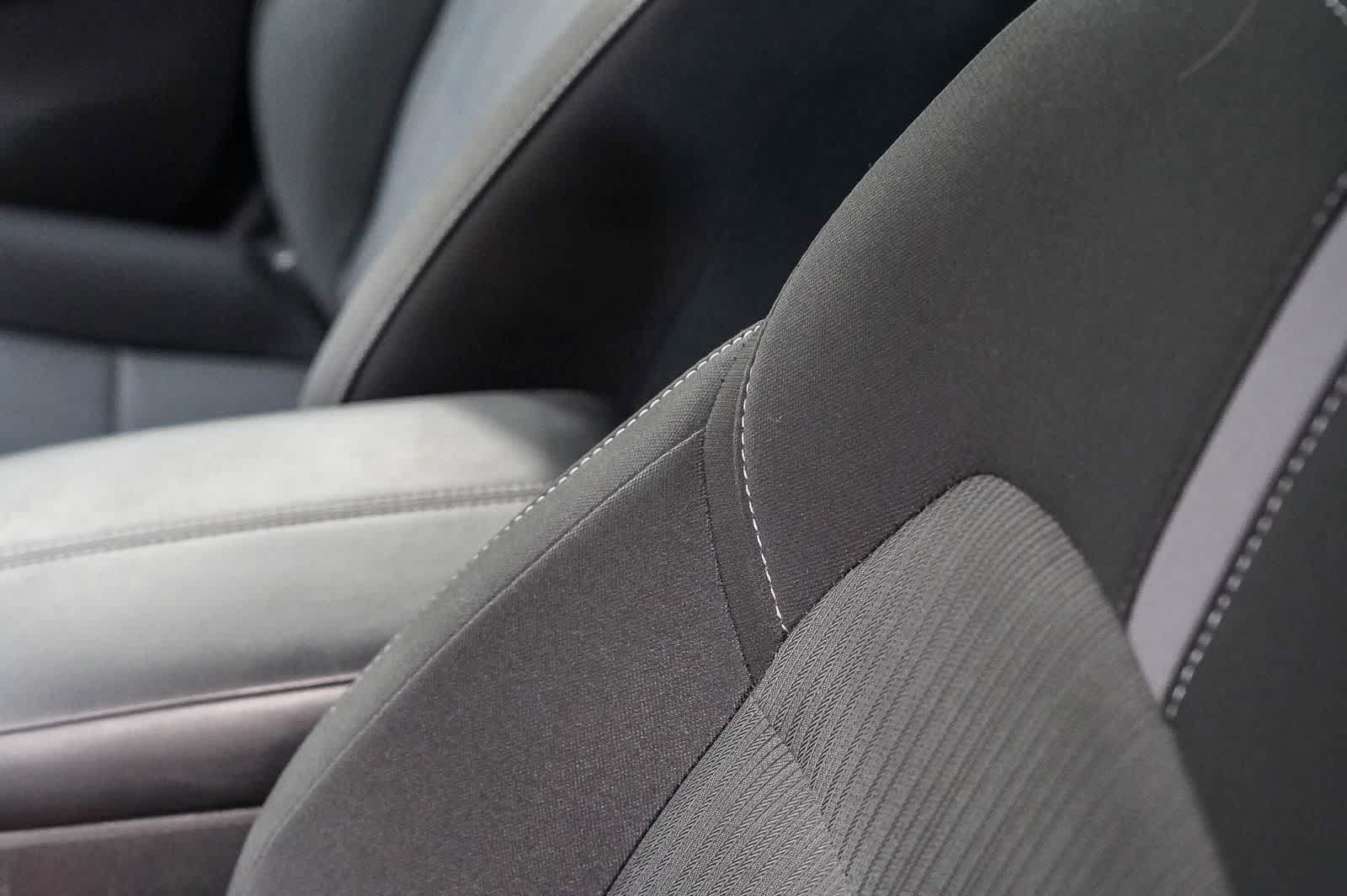 Used 2025 Nissan Sentra SV FWD image 19