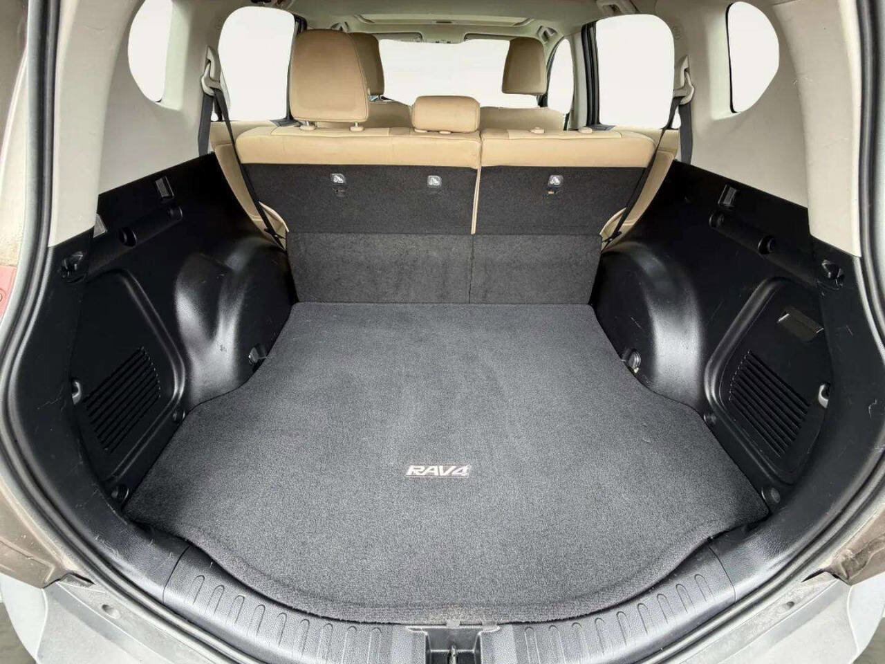 Used 2013 Toyota RAV4 Limited AWD/4WD image 7