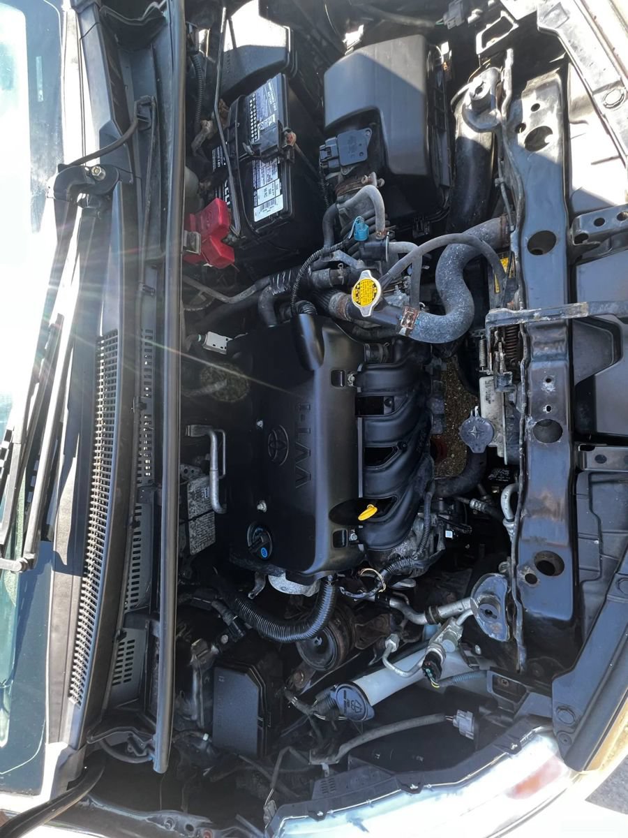 Used 2012 Toyota Yaris L FWD image 21