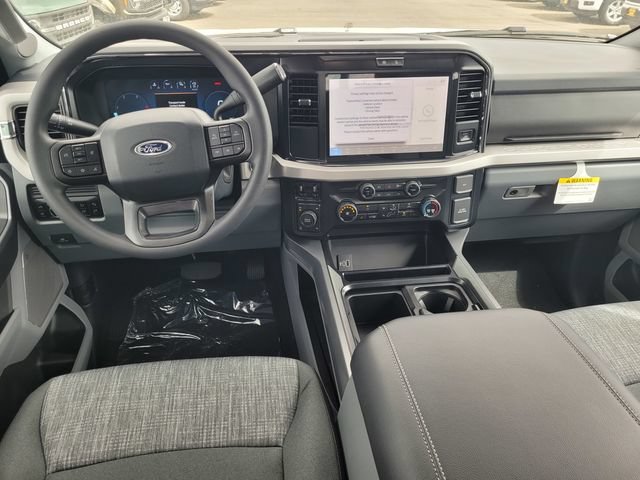 New 2026 Ford F250 XLT w/ XLT Premium Package AWD/4WD image 7