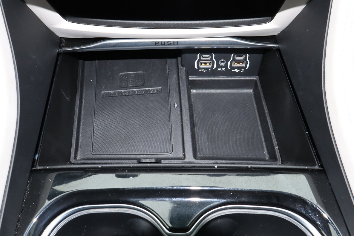 Used 2023 Chrysler Pacifica Limited image 24