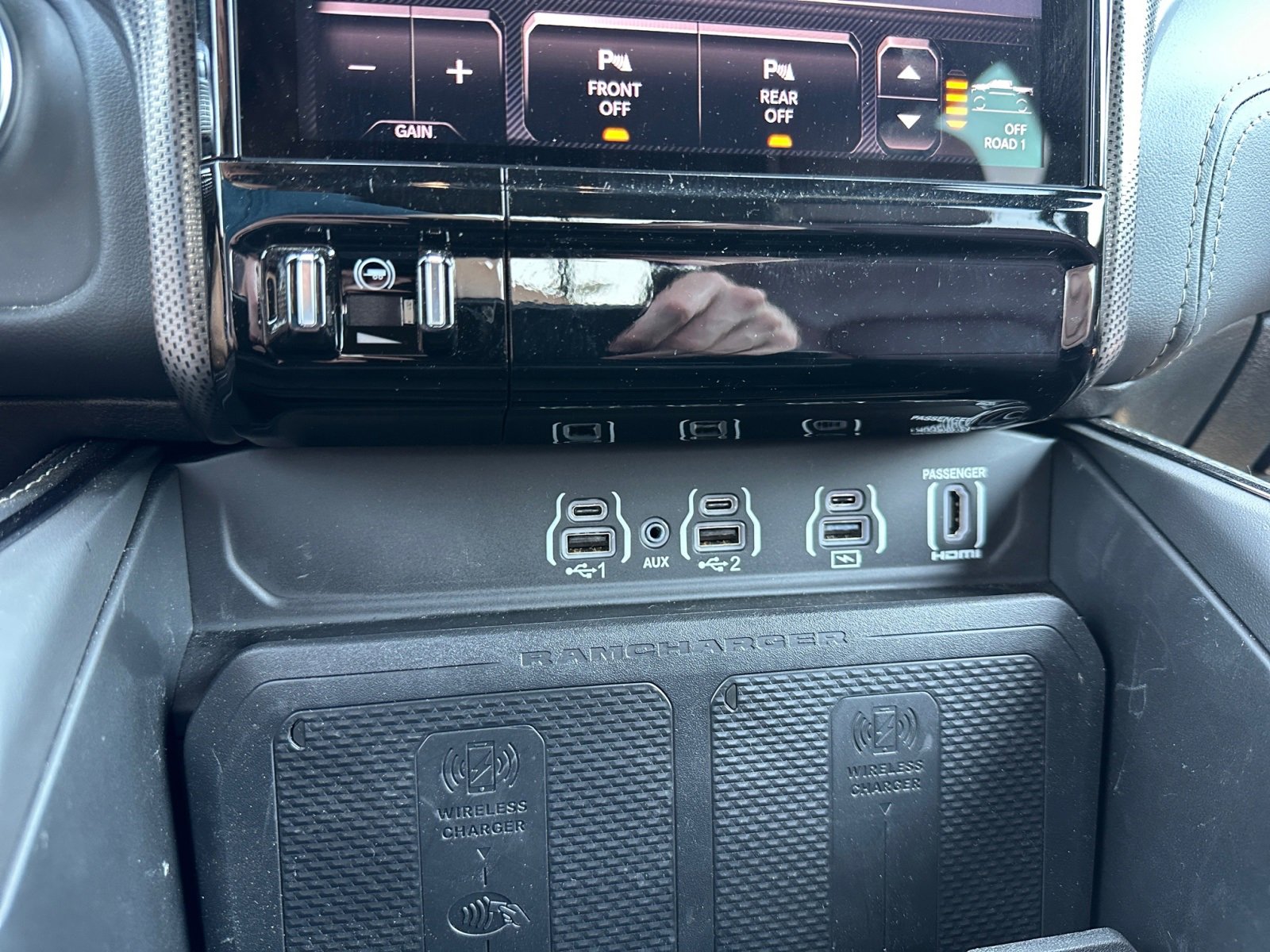 New 2025 RAM 1500 Limited image 30