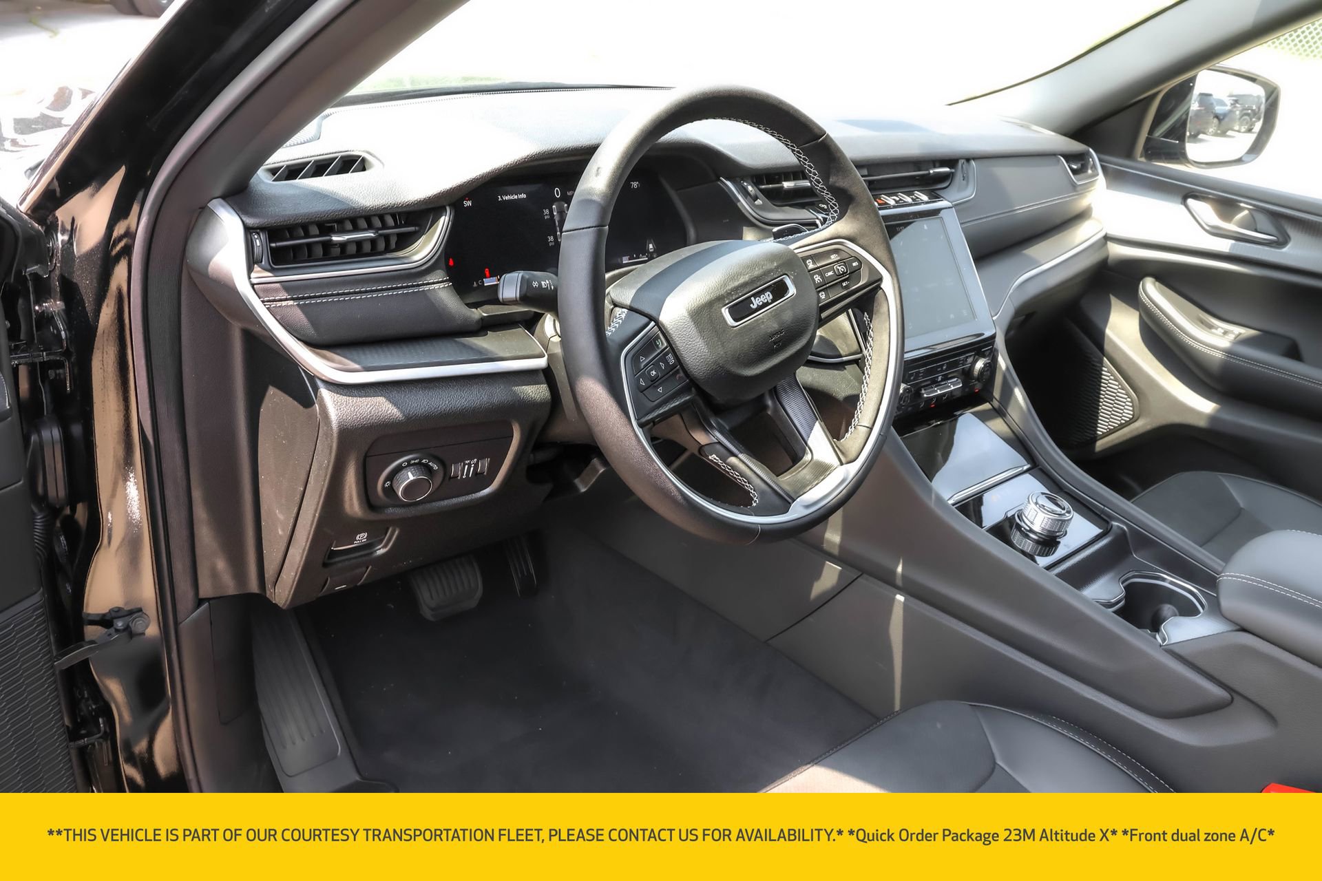 New 2025 Jeep Grand Cherokee Altitude image 4