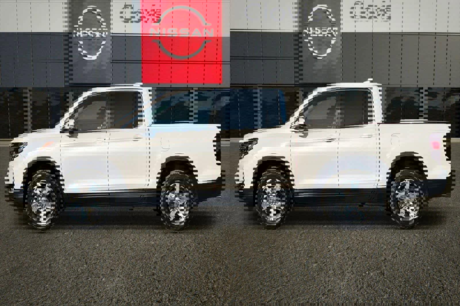 Used 2025 Honda Ridgeline RTL image 6