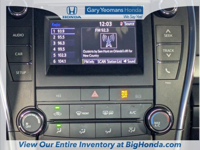 Used 2016 Toyota Camry SE image 16