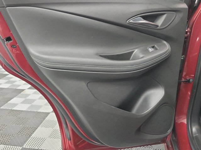 Used 2023 Buick Encore GX Select w/ Sport Touring Package FWD image 17