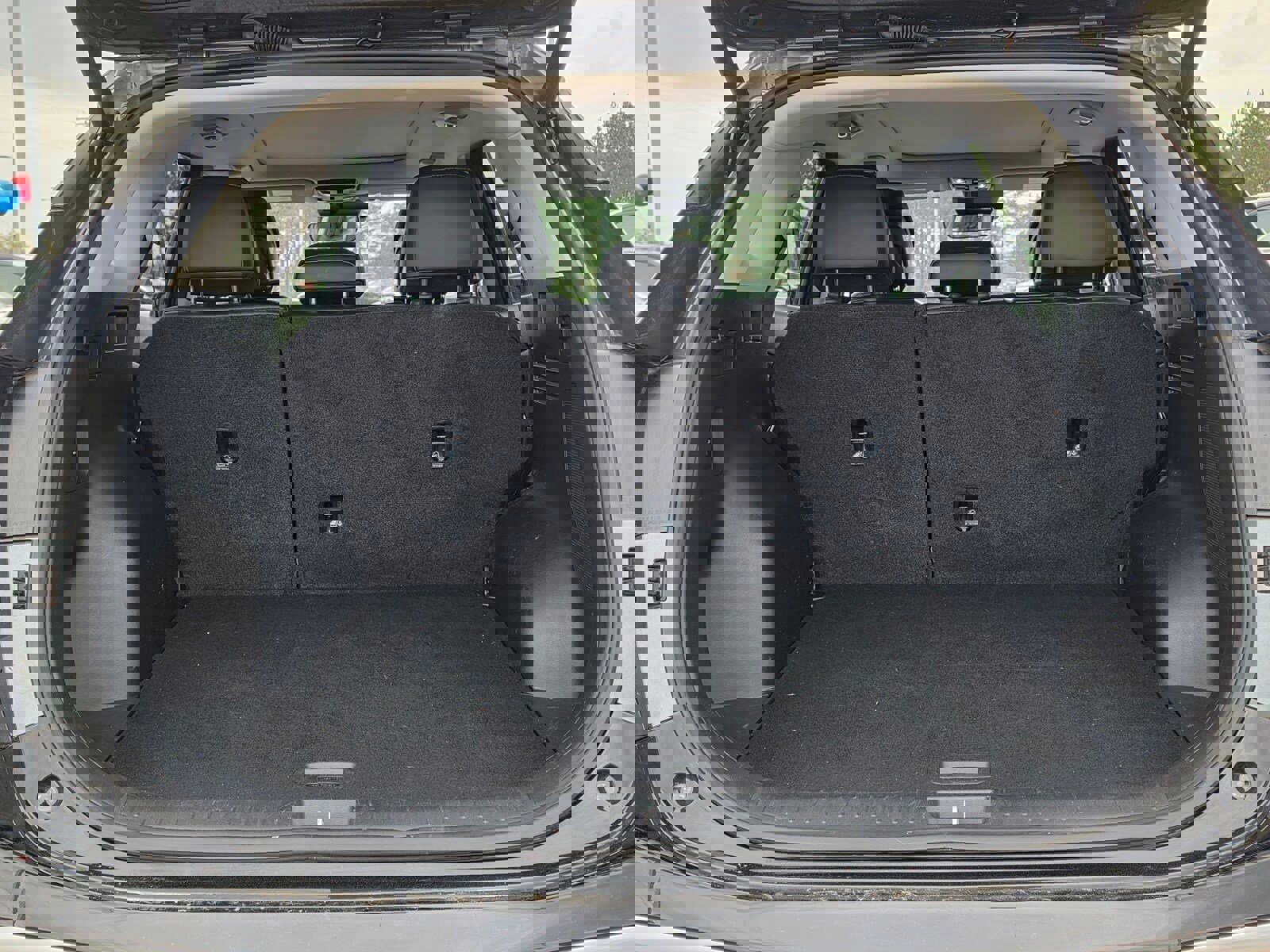 Used 2024 Kia Sportage SX image 26