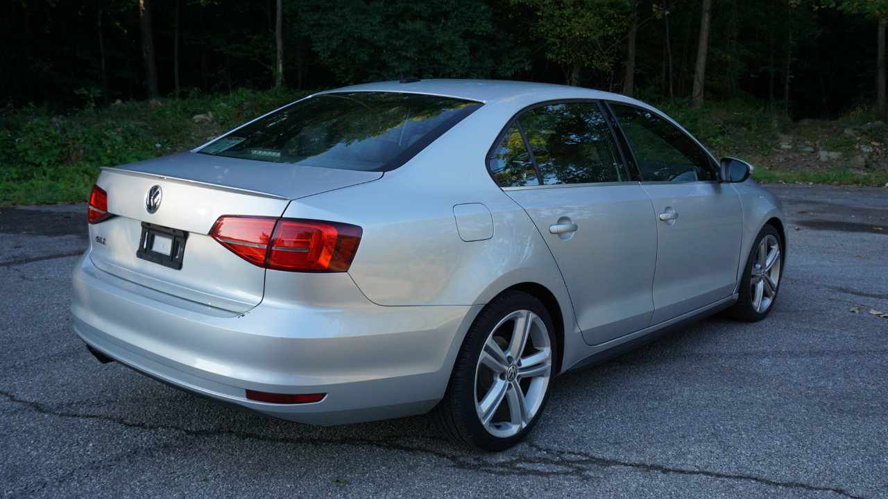 Used 2015 Volkswagen Jetta GLI SE image 5