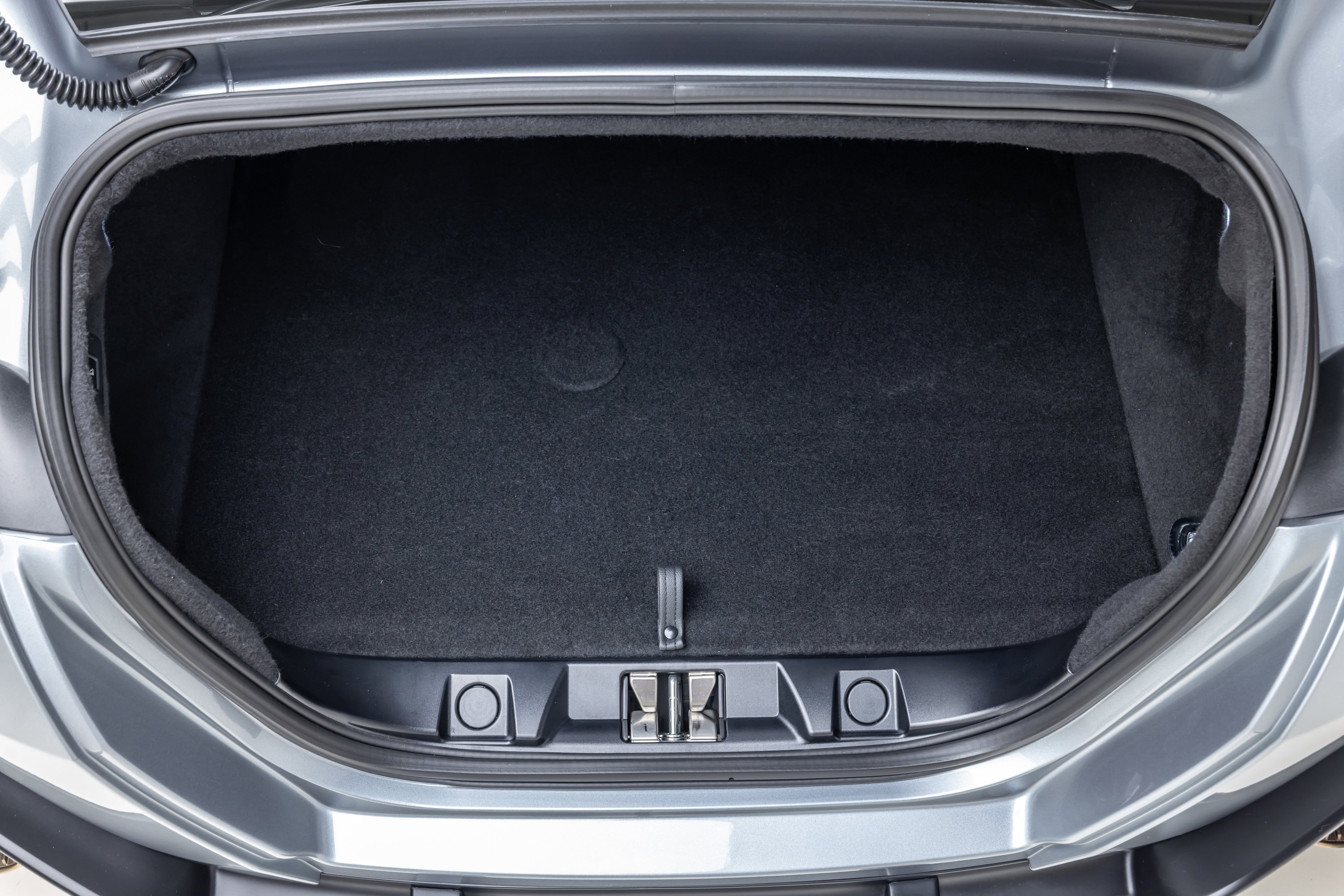 Used 2023 Ferrari Roma RWD image 18