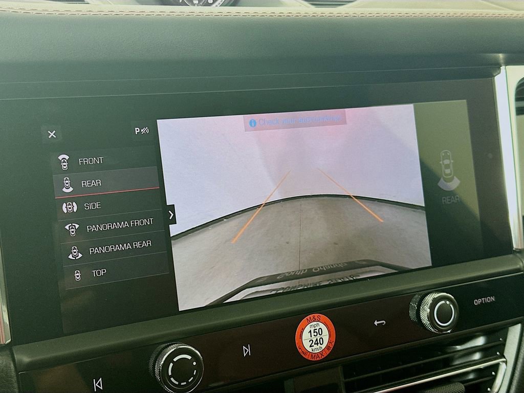 Certified 2026 Porsche Macan image 17