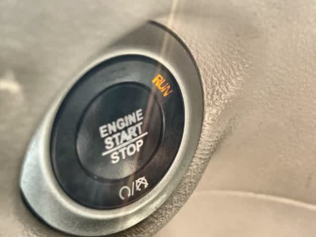 Used 2020 Chrysler Pacifica Touring-L FWD image 28