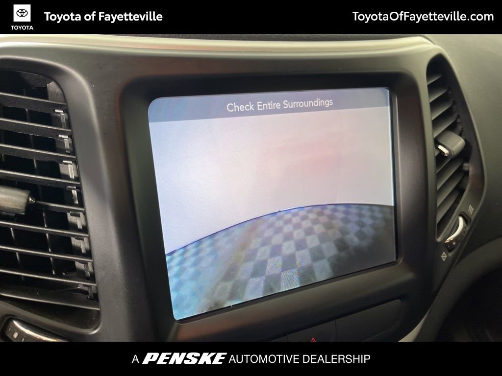 Used 2017 Jeep Cherokee Trailhawk image 28