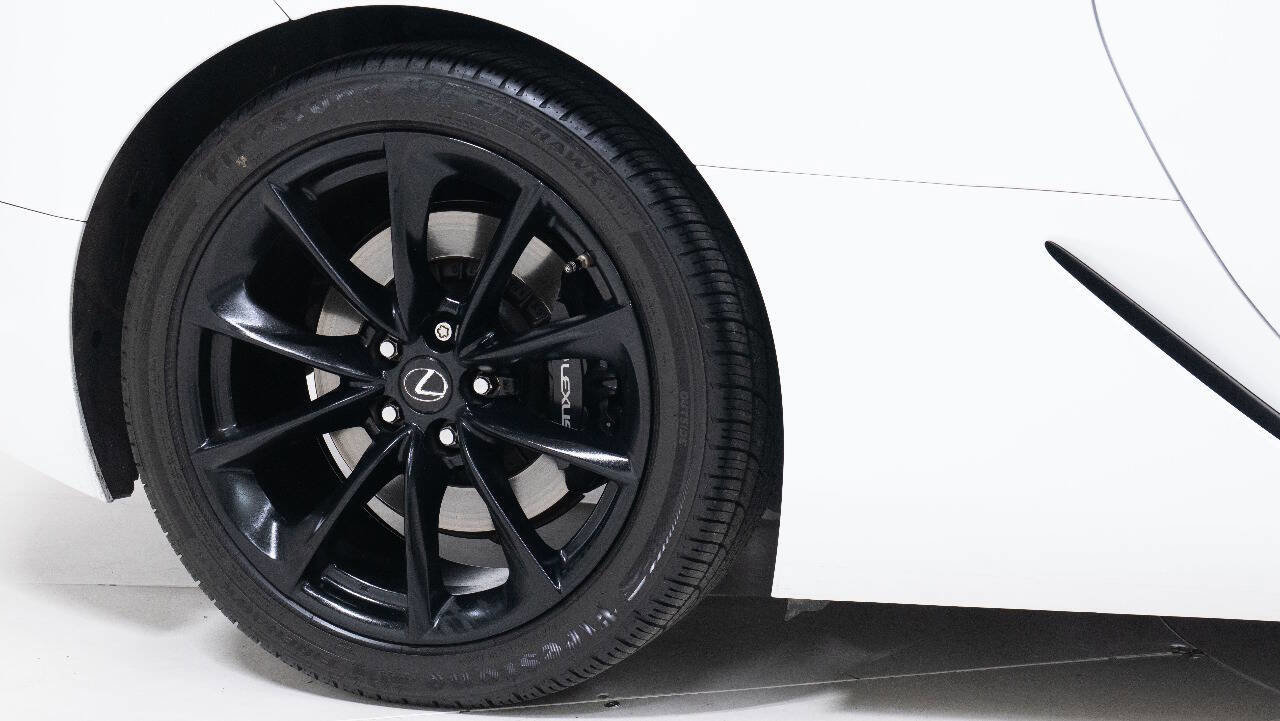 Used 2018 Lexus LC 500 Coupe w/ Touring Package image 72