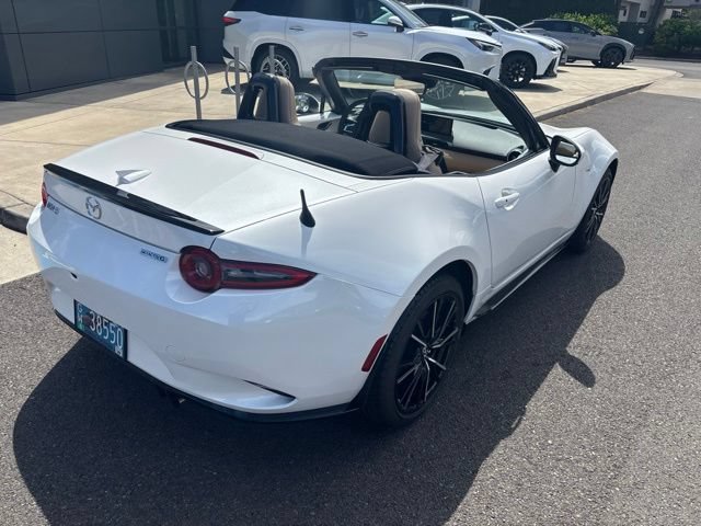 Used 2025 MAZDA MX-5 Miata Grand Touring w/ Appearance Package RWD image 10