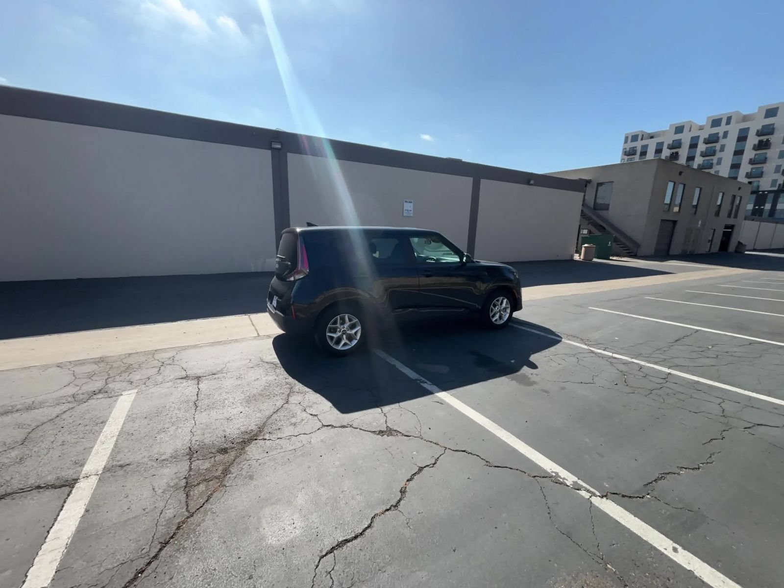 Used 2025 Kia Soul LX w/ LX Technology Package FWD image 15