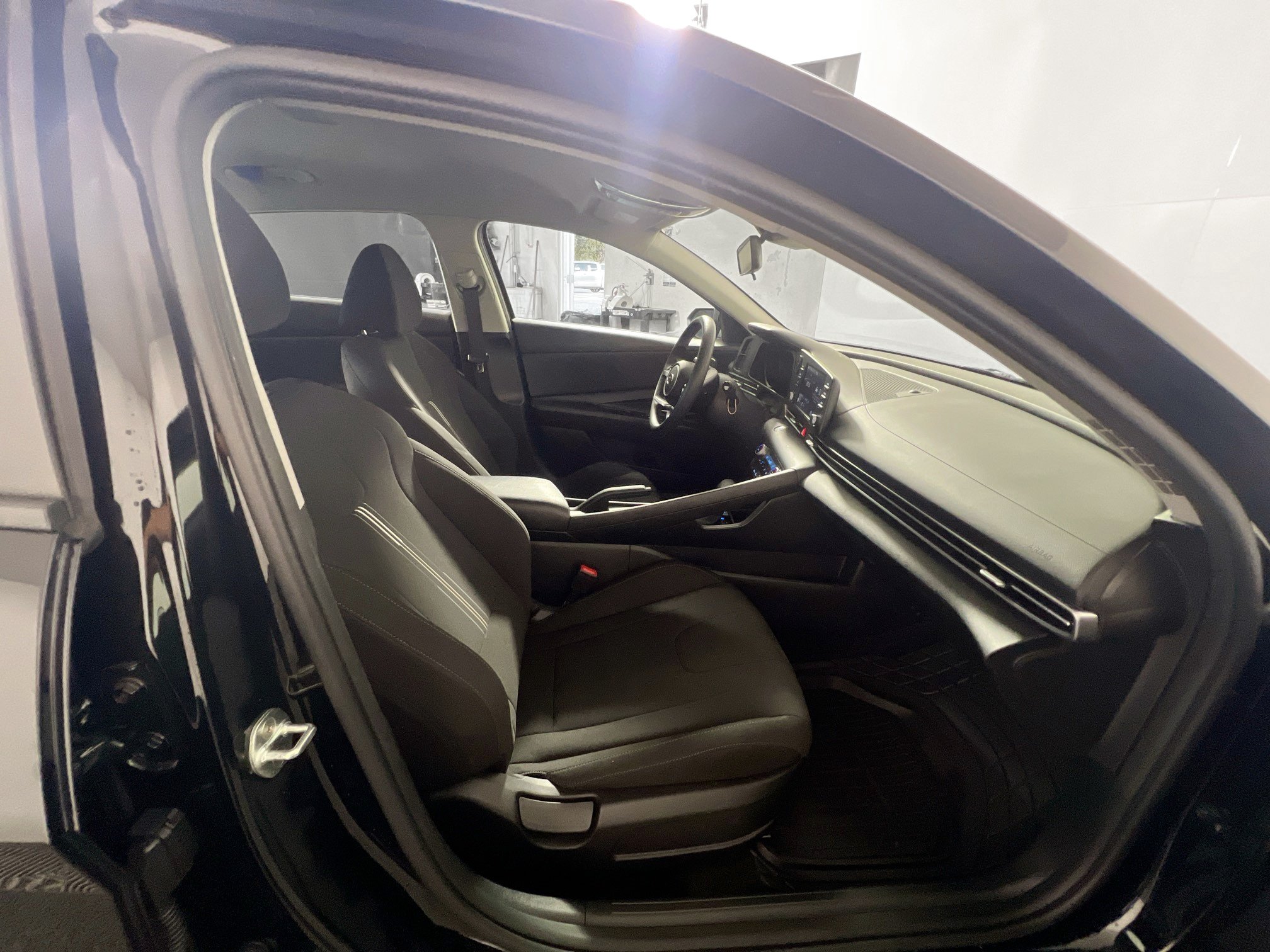 Used 2022 Hyundai Elantra SEL w/ Cargo Package FWD image 29