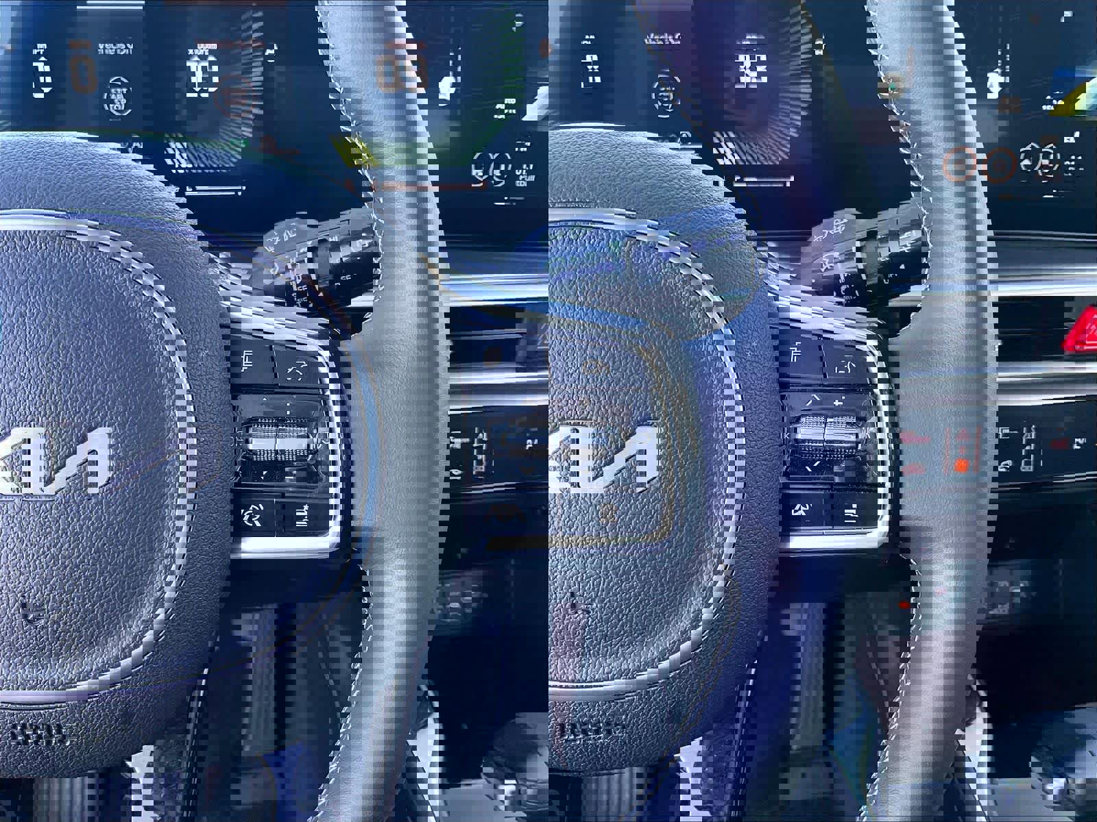 Used 2025 Kia Sorento S w/ Panoramic Sunroof Package image 21