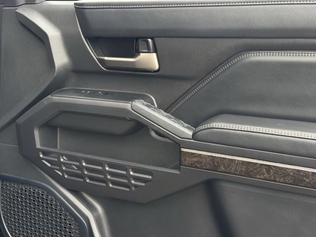 Used 2024 Toyota Tacoma Limited w/ Limited Package (LT) image 31