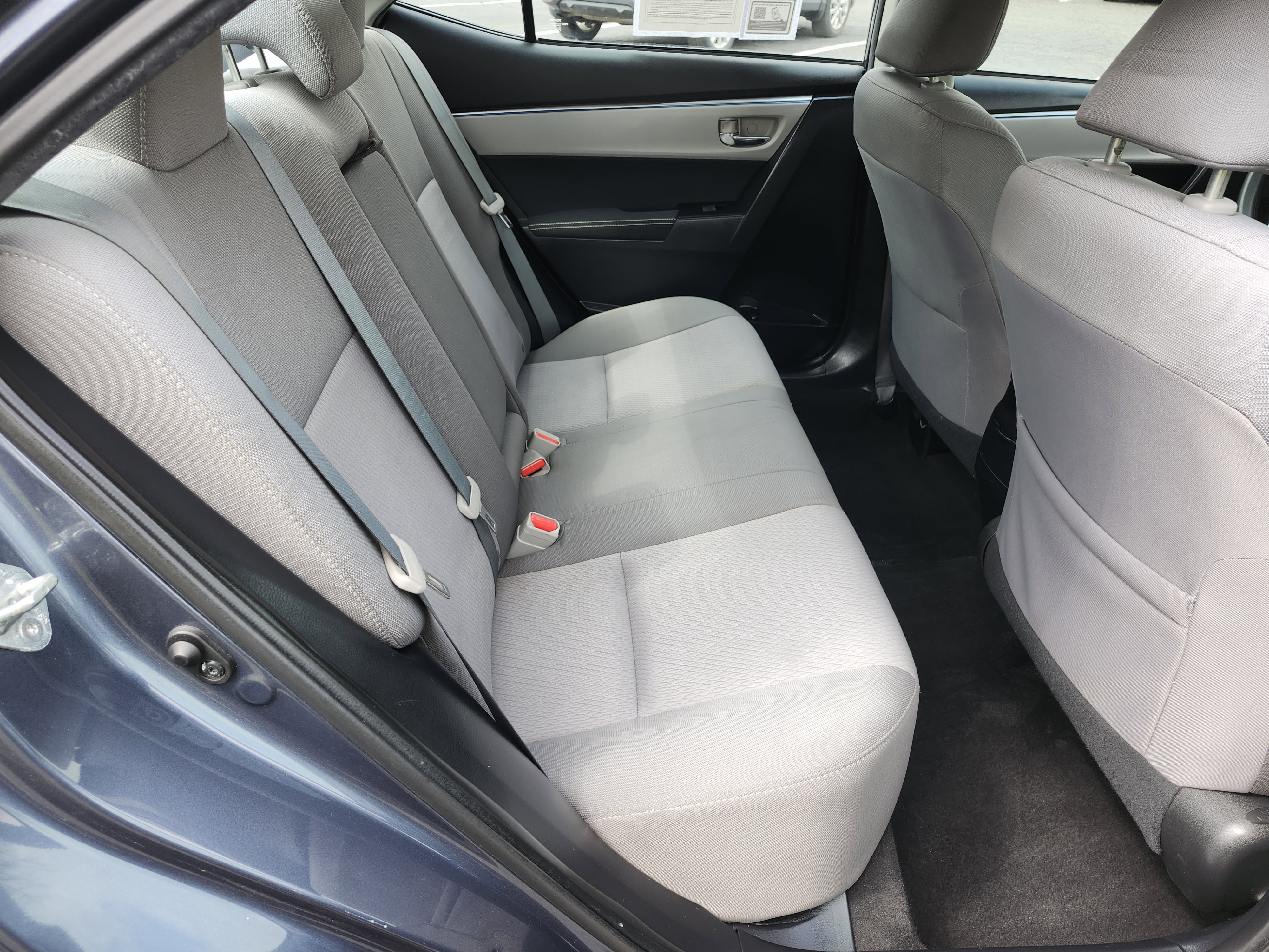 Used 2015 Toyota Corolla LE image 17