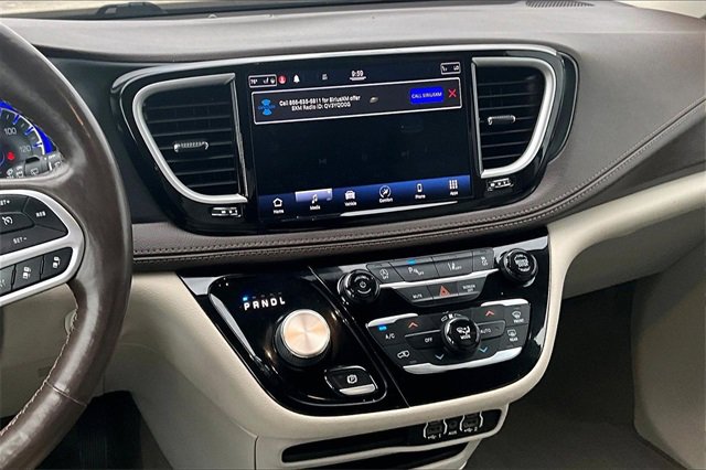 Used 2021 Chrysler Pacifica Touring-L image 9