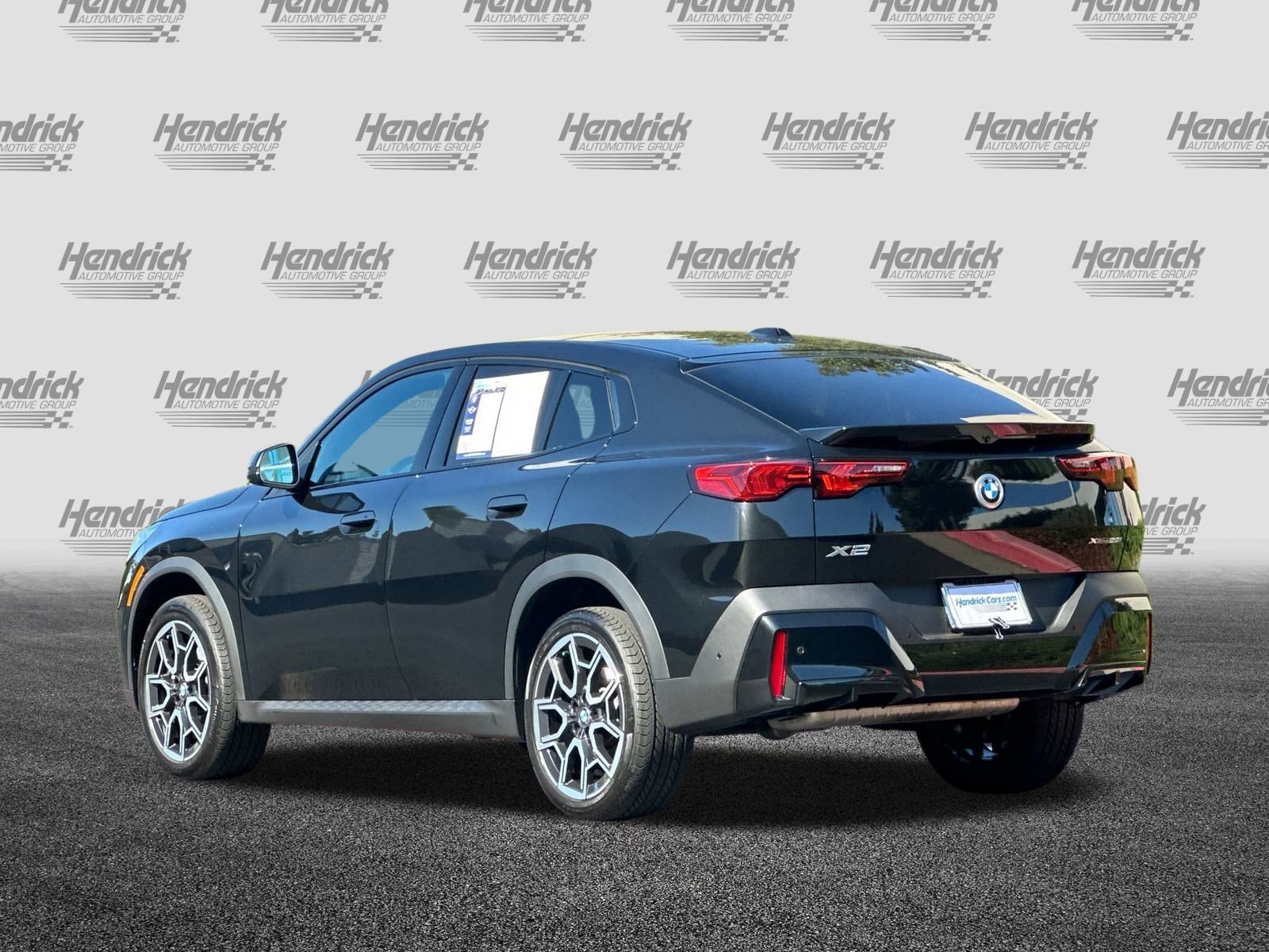 Used 2025 BMW X2 xDrive28i w/ Premium Package image 7