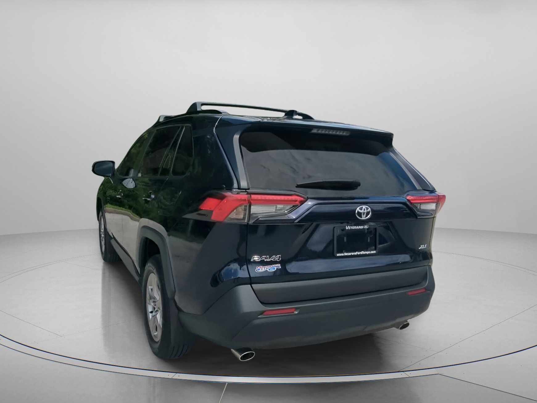 Used 2025 Toyota RAV4 XLE w/ Convenience Package FWD image 24