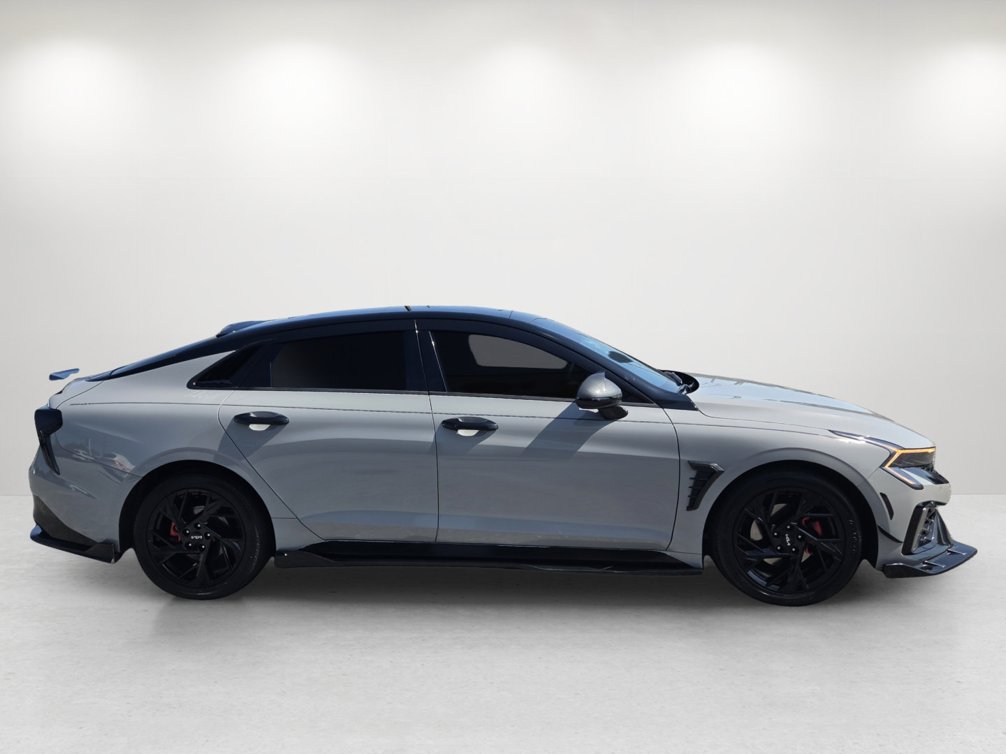 Used 2025 Kia K5 GT-Line w/ GT-Line Premium Package FWD image 4