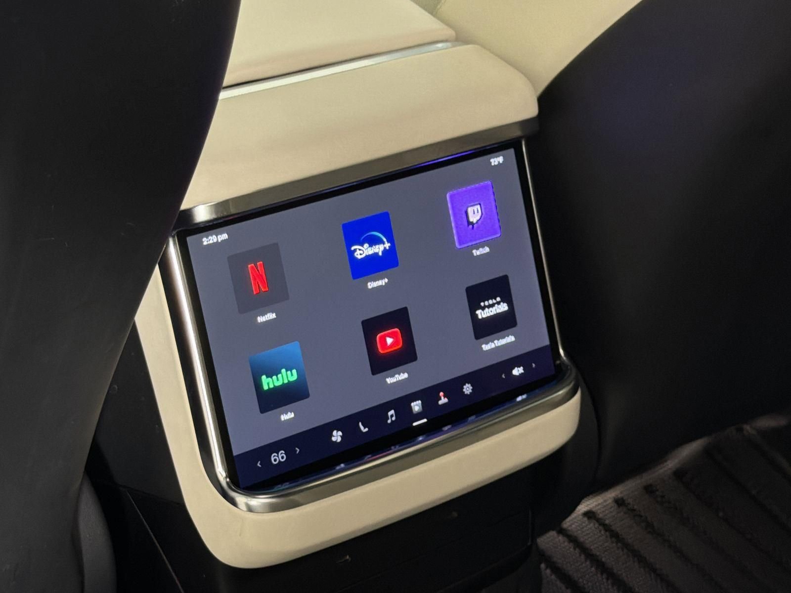 Used 2023 Tesla Model X AWD/4WD image 28