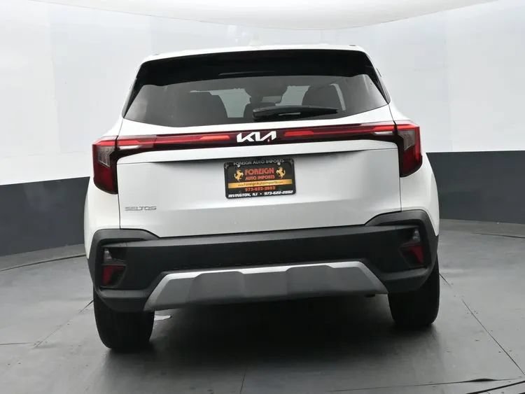 Used 2026 Kia Seltos LX FWD image 8