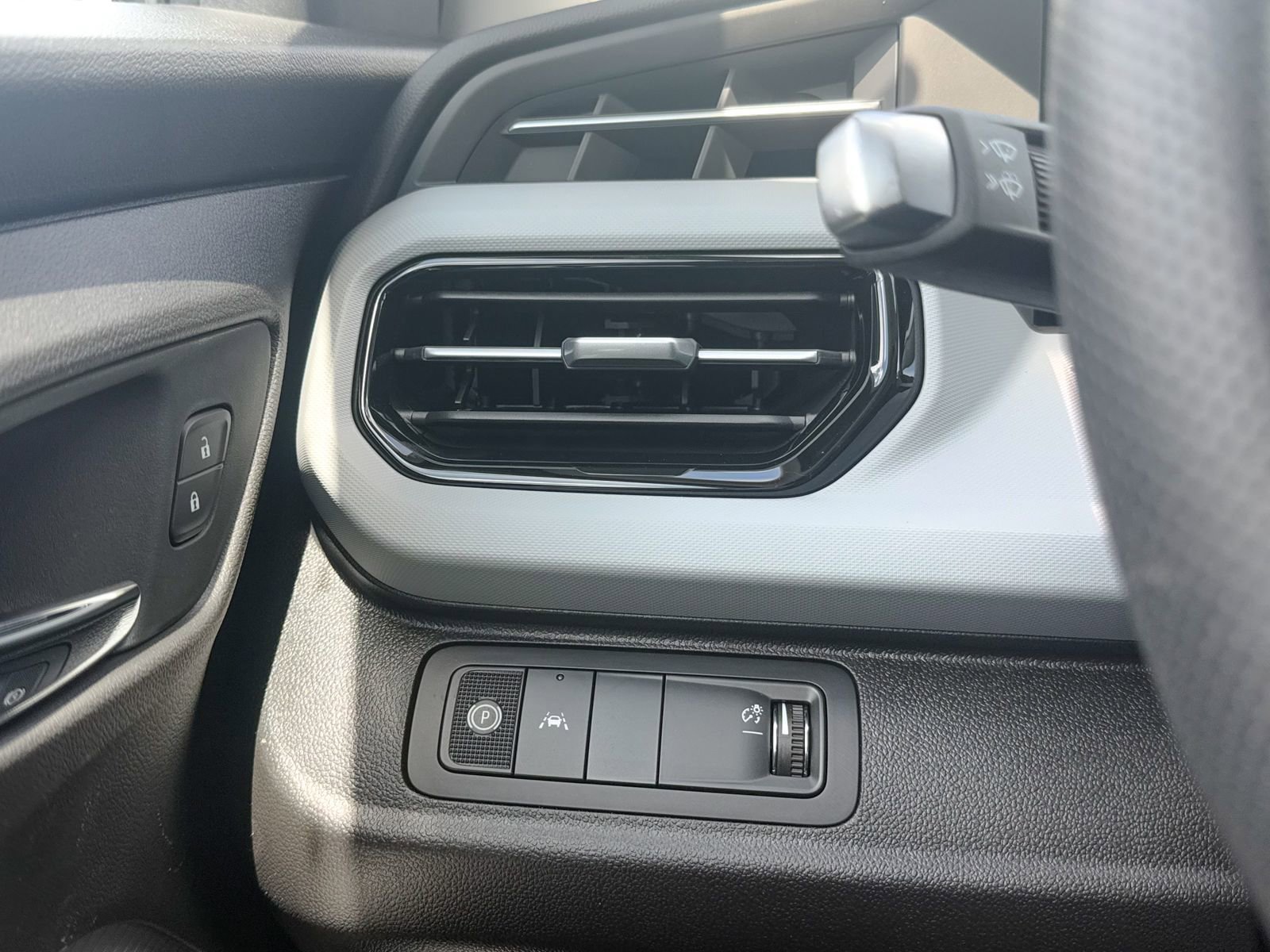 New 2027 Chevrolet Bolt LT w/ LPO, All-Weather Package FWD image 27