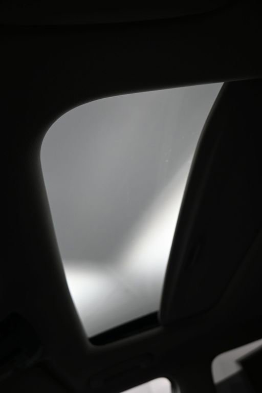 Certified 2025 Kia Seltos EX w/ EX Sunroof Package image 18