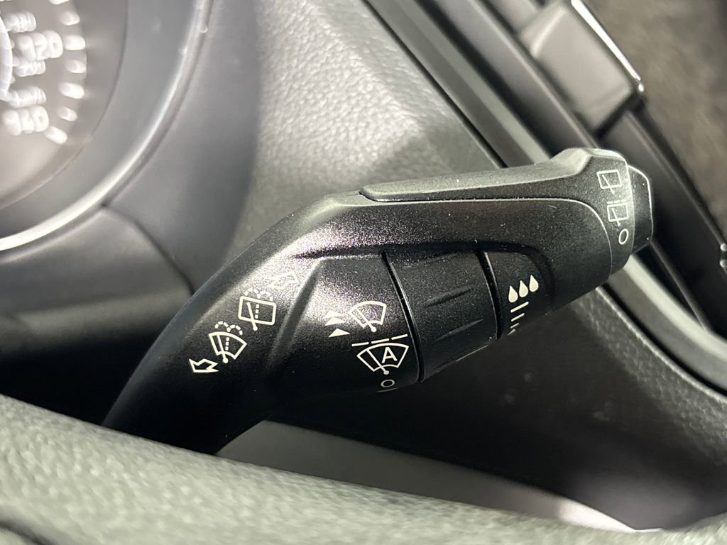 Used 2018 Ford Escape SE w/ Ford Safe & Smart Package FWD image 18