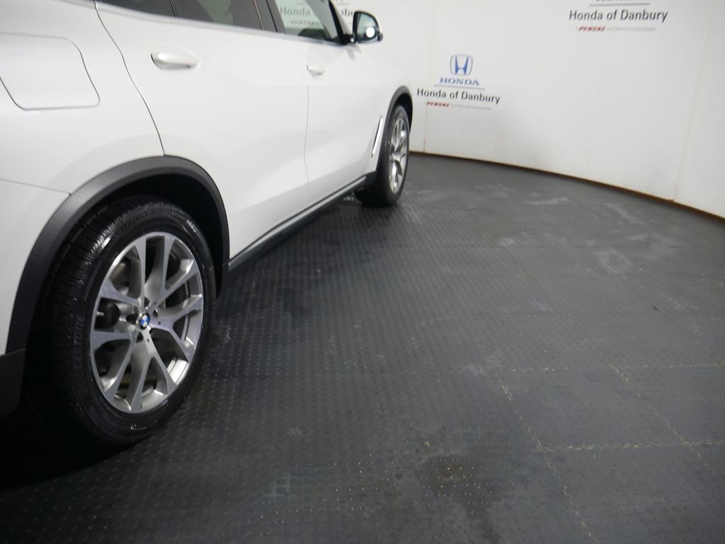 Used 2020 BMW X5 xDrive40i w/ Premium Package image 4