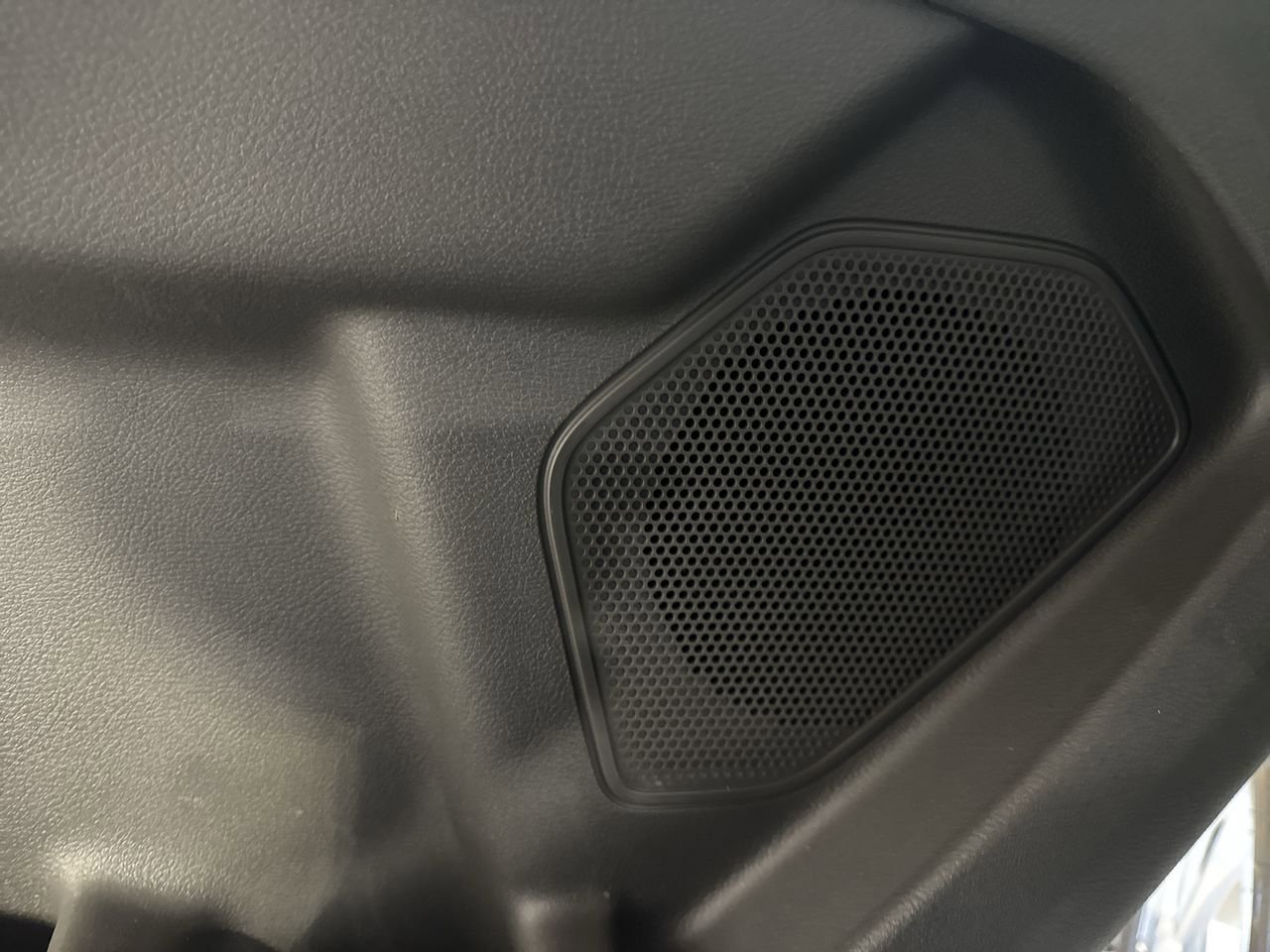 Used 2021 Ford Transit 350 XLT image 20