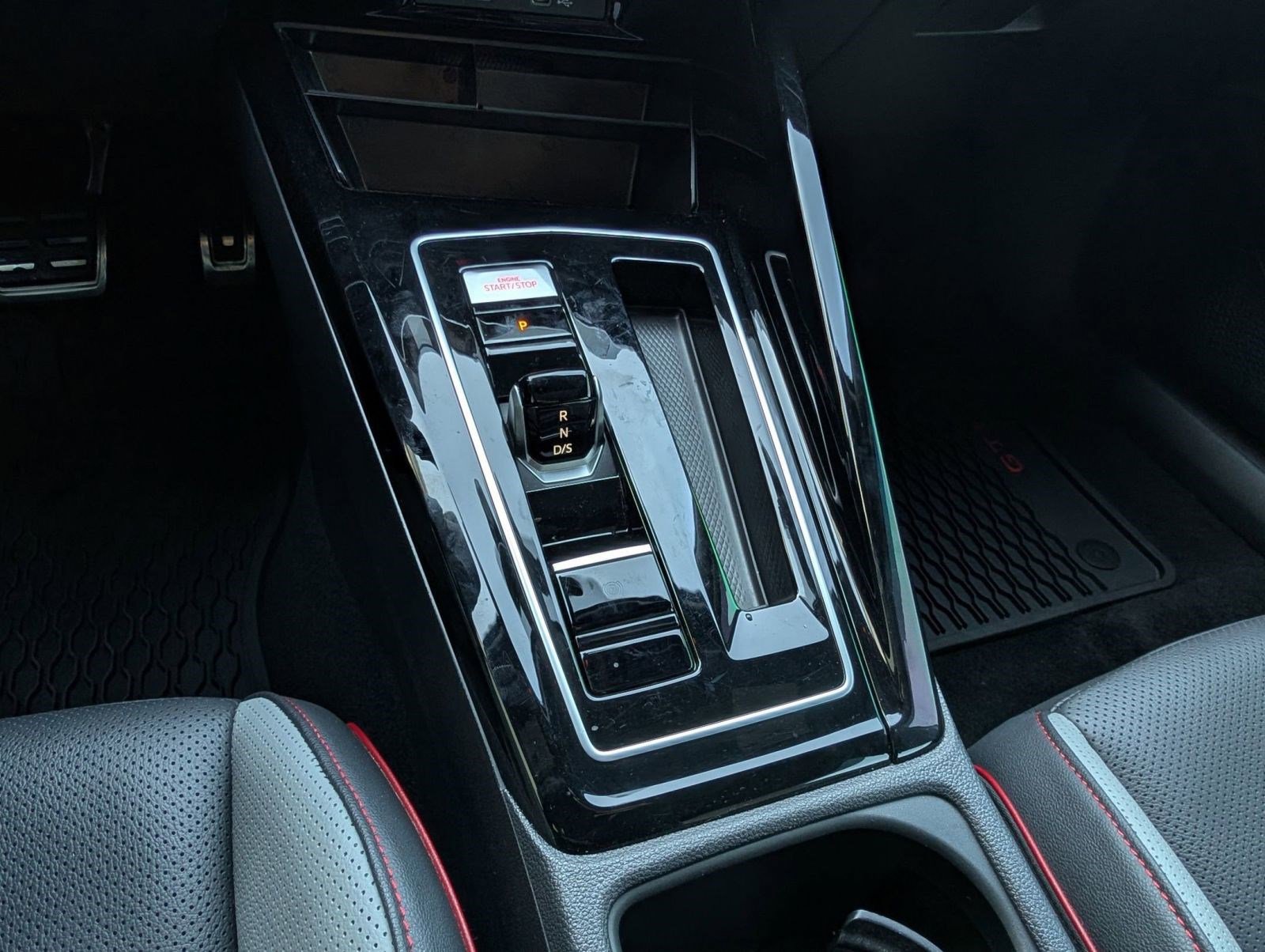 Used 2024 Volkswagen GTI Autobahn image 25