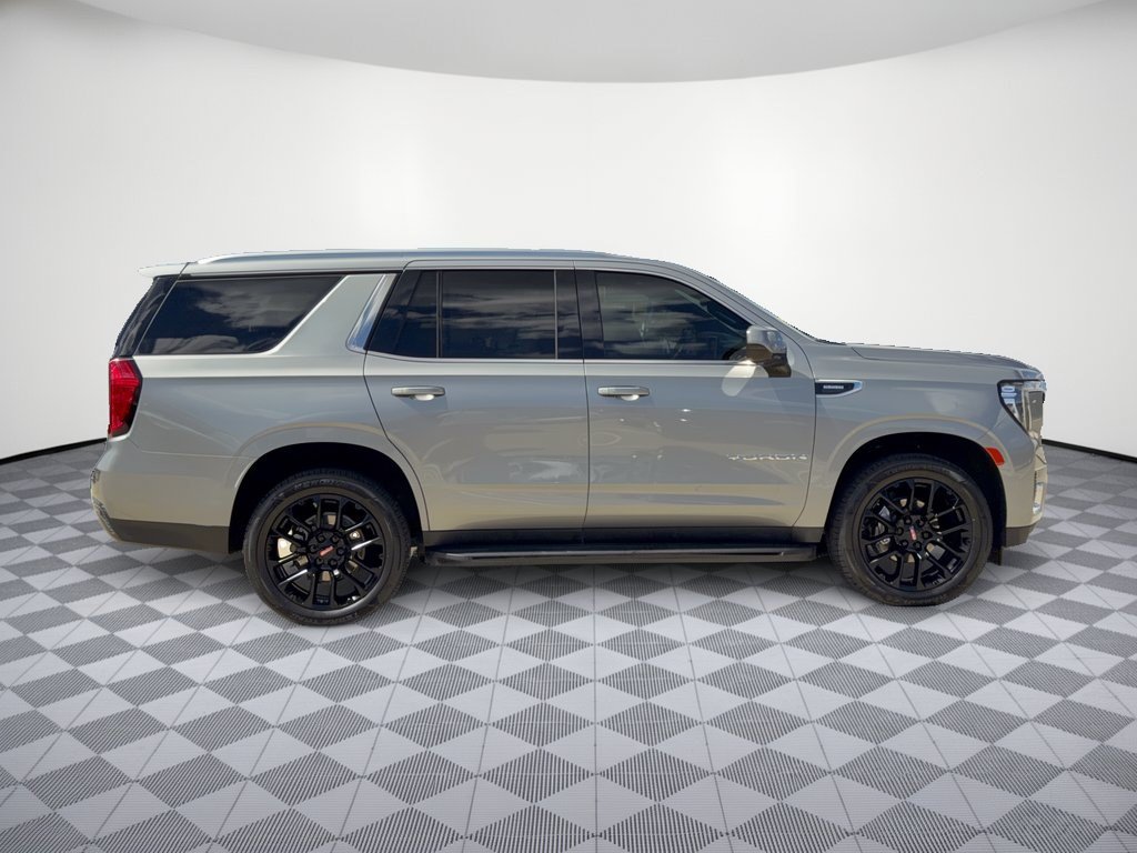 Used 2023 GMC Yukon SLE RWD image 8