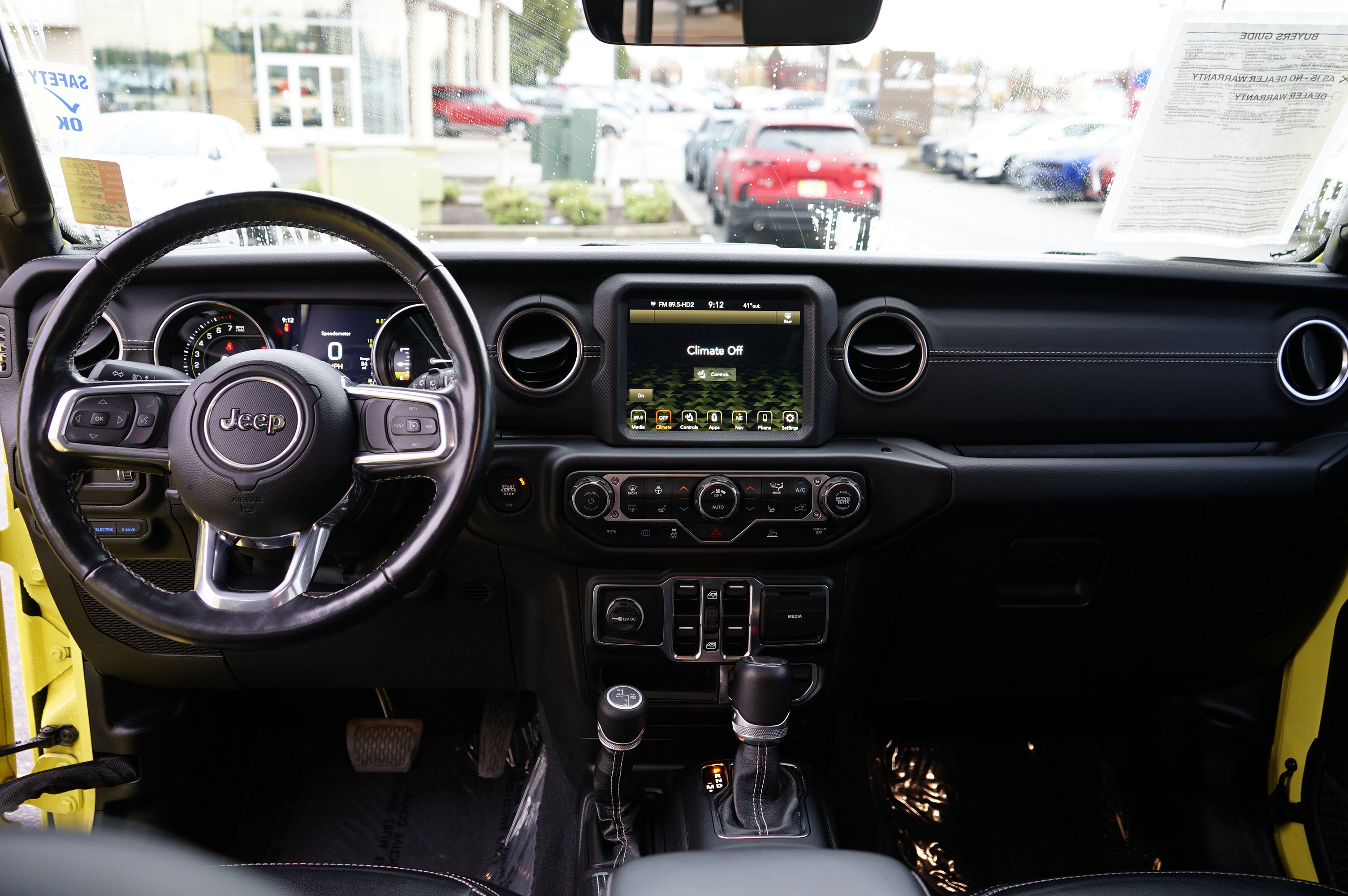 Used 2023 Jeep Wrangler Sahara w/ Cold Weather Group AWD/4WD image 19