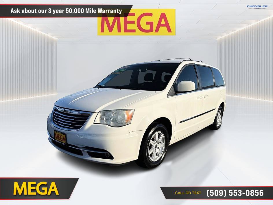 Used 2011 Chrysler Town & Country Touring FWD image 1