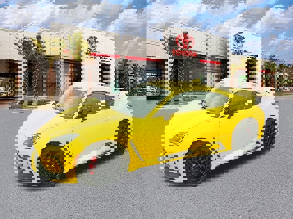 New 2026 Toyota GR86 YUZU Limited image 2