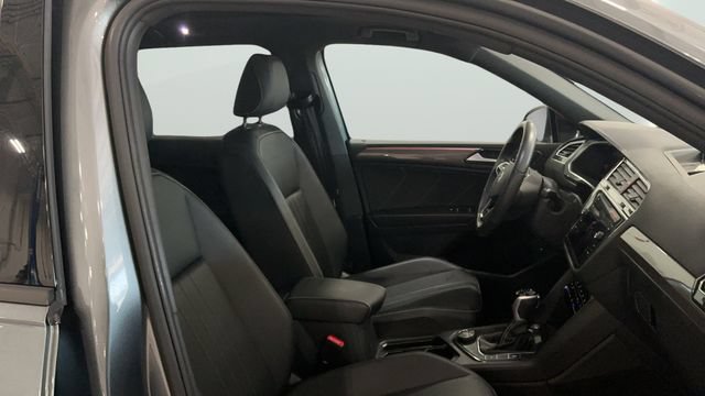 Certified 2024 Volkswagen Tiguan SE R-Line AWD/4WD image 13