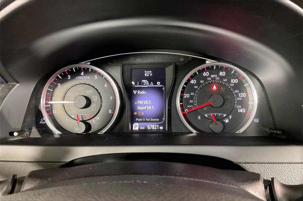Used 2017 Toyota Camry XSE image 19