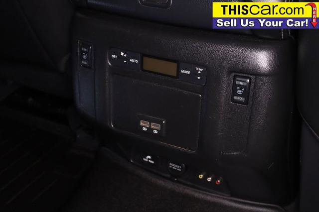 Used 2017 Nissan Armada Platinum w/ Interior Lighting Package image 31
