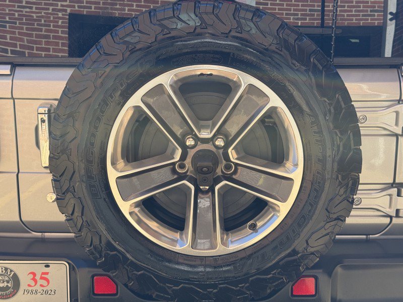 Used 2019 Jeep Wrangler Unlimited Sahara w/ Cold Weather Group image 42