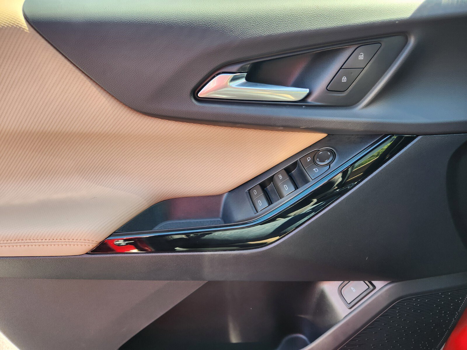 New 2026 Chevrolet Equinox ACTIV w/ Safety and Technology Package image 12