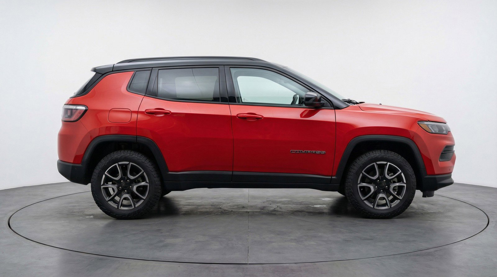 Used 2025 Jeep Compass Trailhawk image 11