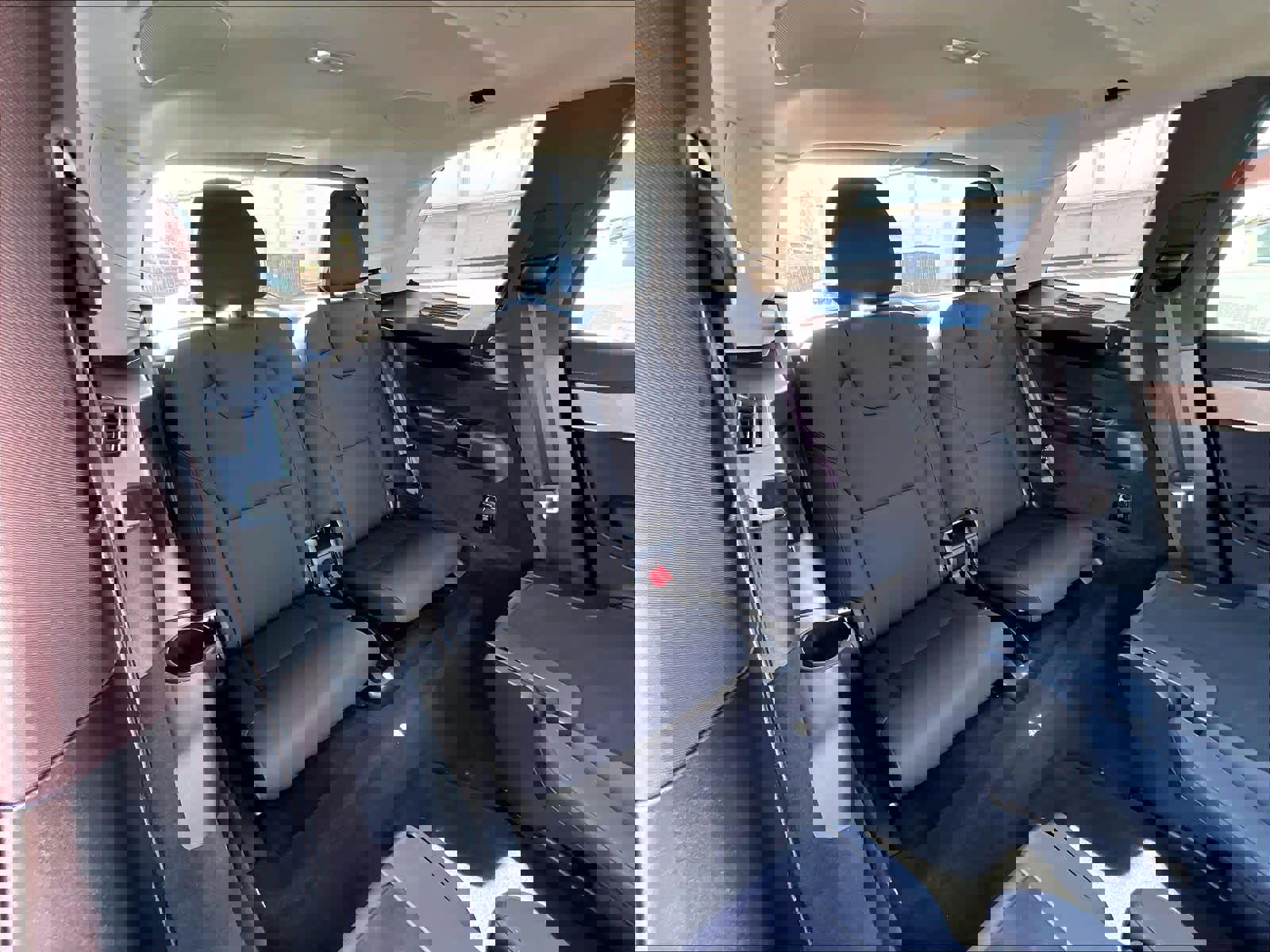 Used 2026 Volvo XC90 B6 Plus w/ Protection Package image 31