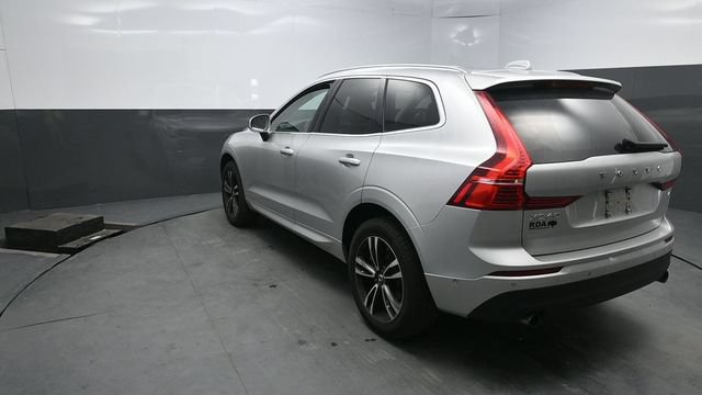 Used 2019 Volvo XC60 T6 Momentum w/ Multimedia Package AWD/4WD image 4