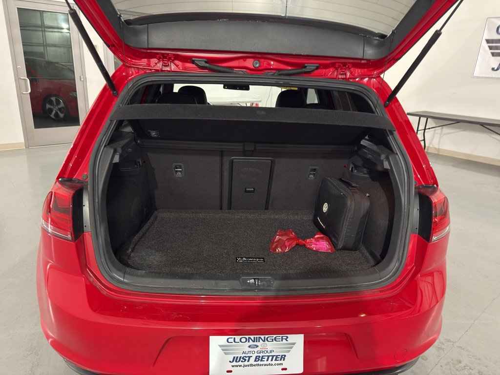 Used 2016 Volkswagen GTI SE image 8