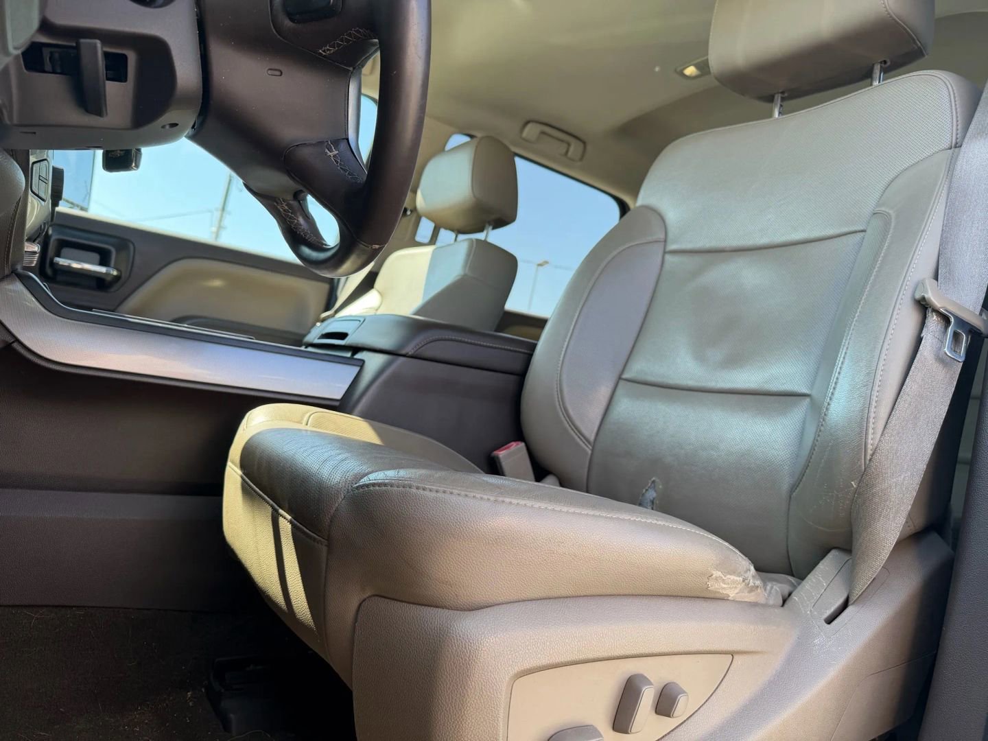 Used 2015 Chevrolet Silverado 2500 LTZ w/ Duramax Plus Package image 9